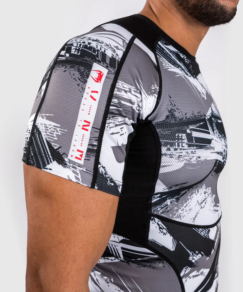 Rashguard Blanco y Gris (Manga Corta)