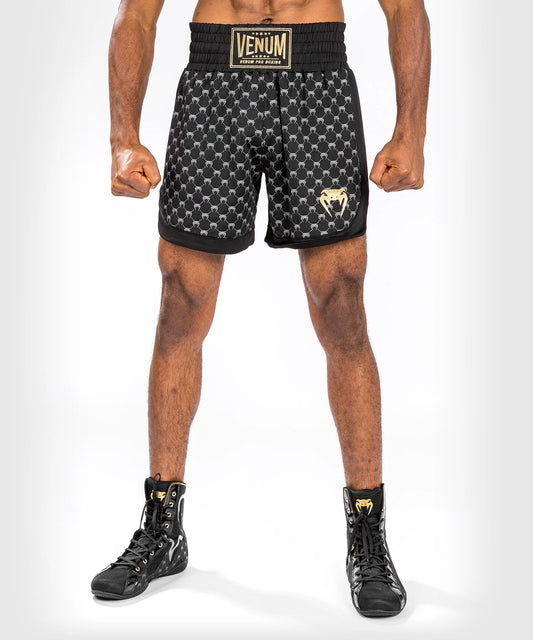 Pantalón corto de boxeo Venum Monogram - Negro (Solo XXXL)