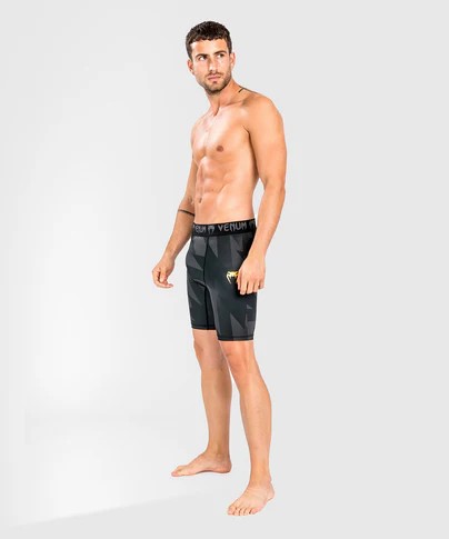Pantalones Cortos Venum Razor Vale Tudo (Solo XXL)