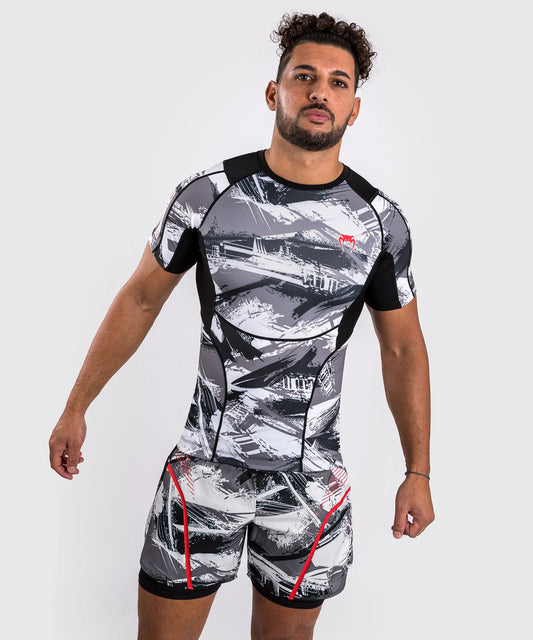 Rashguard Blanco y Gris (Manga Corta)